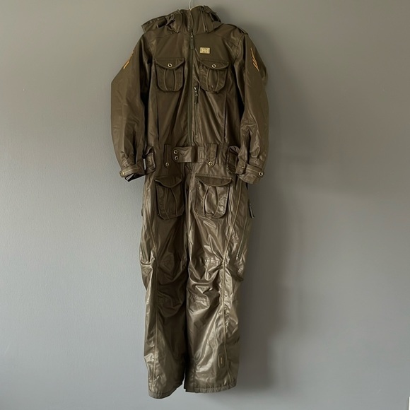 Helly Hansen Women’s Green Survival Snowsuit - Picture 1 of 15